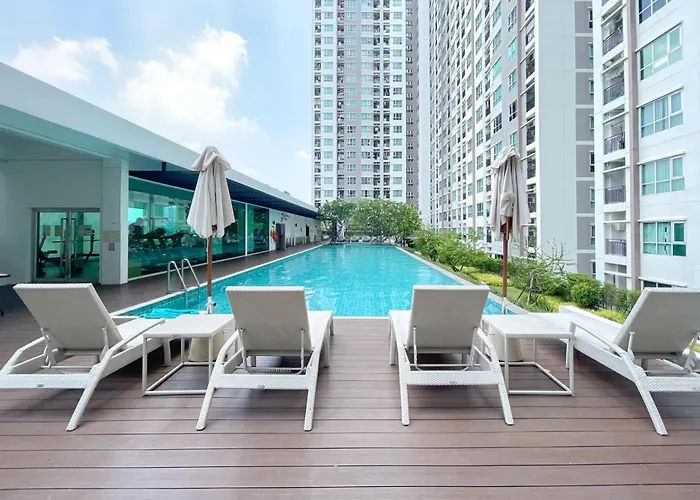 Near Bts L View L Pool And Gym