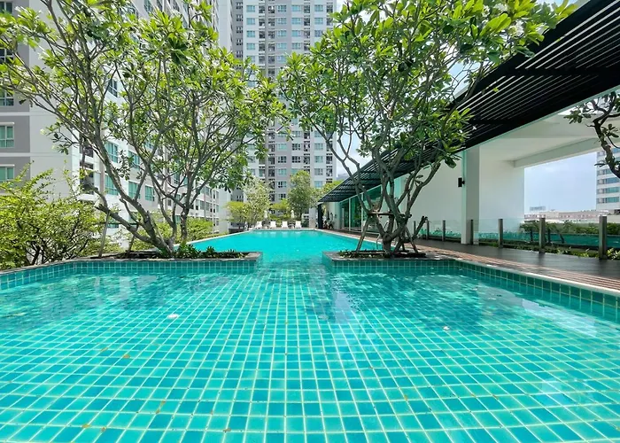 Near Bts L View L Pool And Gym *