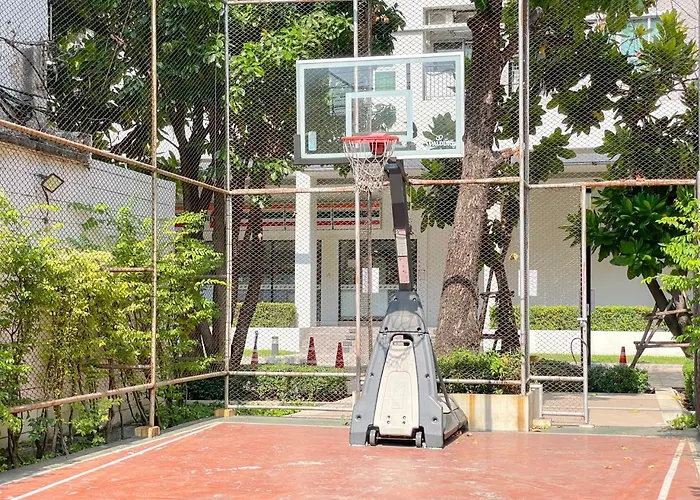 Near Bts L View L Pool And Gym
